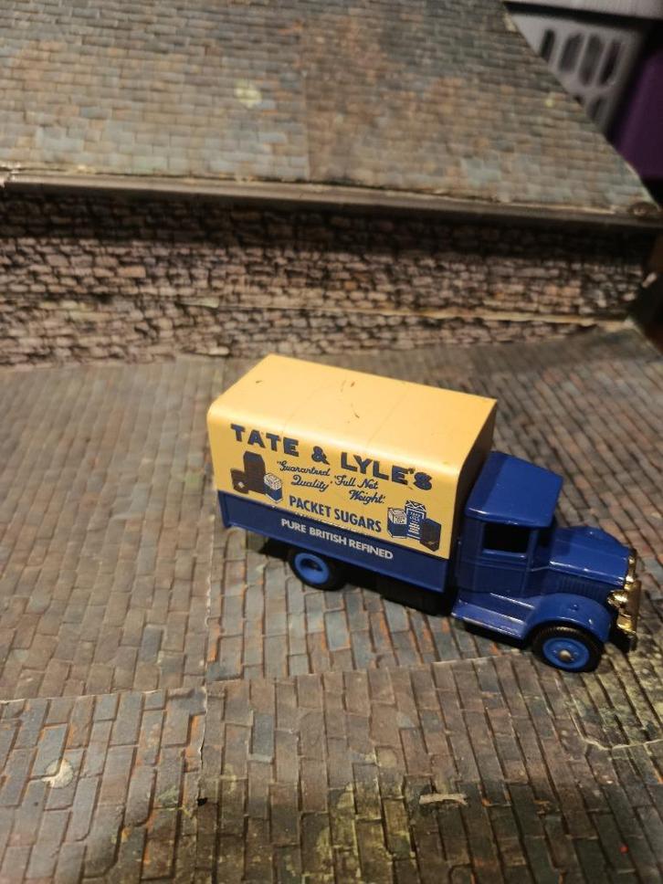 Mack-truck uit 1934 van het merk Lledo Days Gone uit 1983, Hobby en Vrije tijd, Modelauto's | 1:87, Gebruikt, Bus of Vrachtwagen