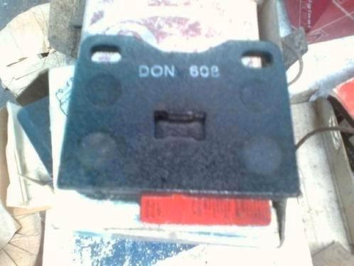 .Nieuwe remblokken voor. PEUGEOT 104 .CITROËN LN .RENAULT R1, Auto-onderdelen, Remmen en Aandrijving, Citroën, Peugeot, Renault
