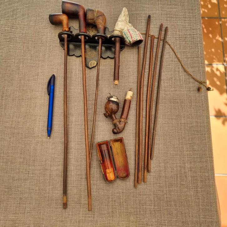 Oude pijpen verzameling, Verzamelen, Rookartikelen, Aanstekers en Luciferdoosjes, Gebruikt, (Water)pijp, Ophalen of Verzenden