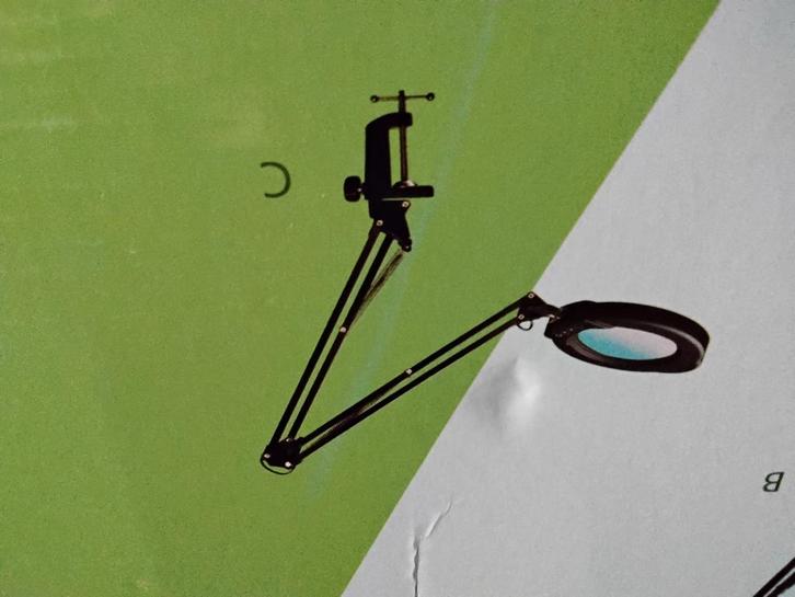 Vergrootglas met verlichting., Hobby & Loisirs créatifs, Loupes & Lampes loupes, Neuf, Lampe loupe, Enlèvement ou Envoi