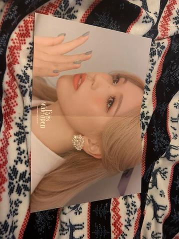 Kpop twice Mina poster, Verzamelen, Muziek, Artiesten en Beroemdheden, Verzenden