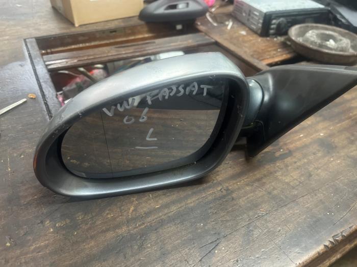 Rétroviseur extérieur gauche d'un Volkswagen Passat, Autos : Pièces & Accessoires, Rétroviseurs, Volkswagen, Utilisé, 3 mois de garantie