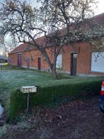 boerderij, hoeve, met grond en weiland. via biddit