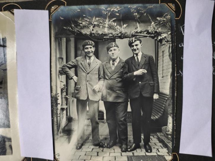 Leuvense student, autoshell, 7 foto's, België, Verzamelen, Foto's en Prenten, Gebruikt, Foto, Verzenden