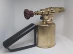 Ancien Chalumeau  à pétrole, Enlèvement