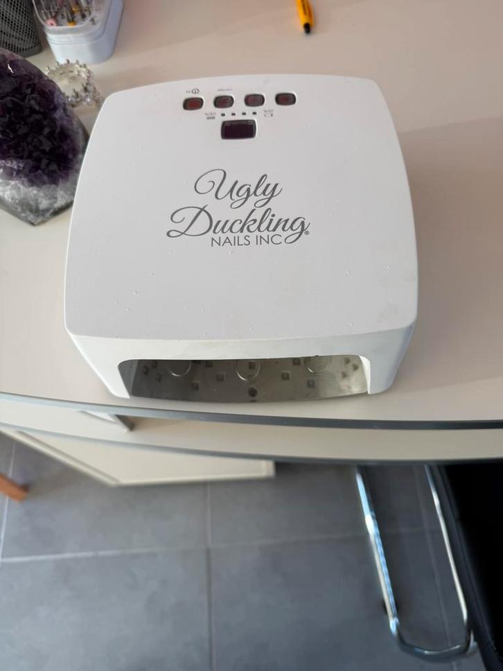 Ugly Ducling oplaadbare lamp, Handtassen en Accessoires, Uiterlijk | Cosmetica en Make-up, Zo goed als nieuw, Ophalen of Verzenden