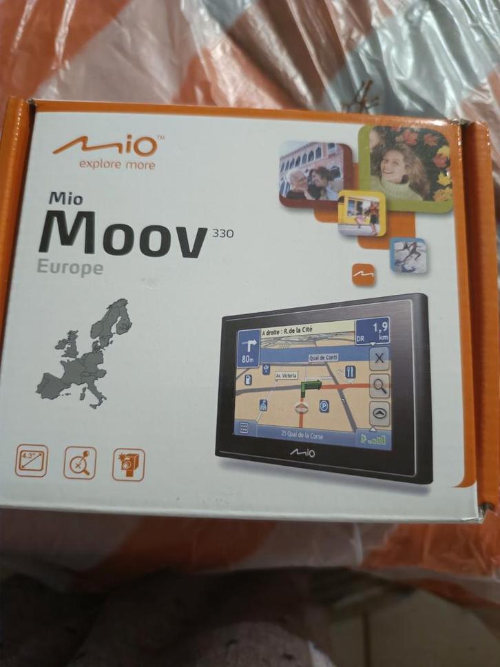 Mio Moov 330 Europe is een draagbare GPS voor auto's, Auto diversen, Autonavigatie, Ophalen