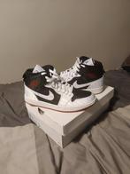 Jordan 1 mid black & white EU 41, Kleding | Heren, Nieuw, Ophalen of Verzenden