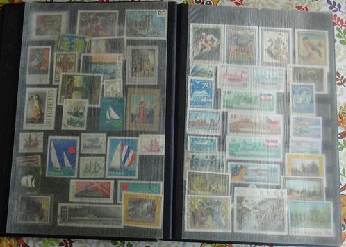 Postzegelalbum A4 4(42) veel thema en wereldwijd, Postzegels en Munten, Postzegels | Volle albums en Verzamelingen, Ophalen of Verzenden