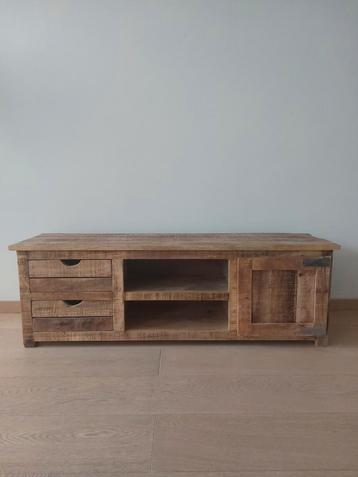 Massieve houten kast – landelijke stijl – NIEUW beschikbaar voor biedingen