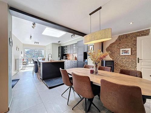 Huis te koop in Velaine-Sur-Sambre, 2 slpks, Immo, Huizen en Appartementen te koop, Vrijstaande woning