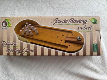 Houten bowling tafelspel beschikbaar voor biedingen