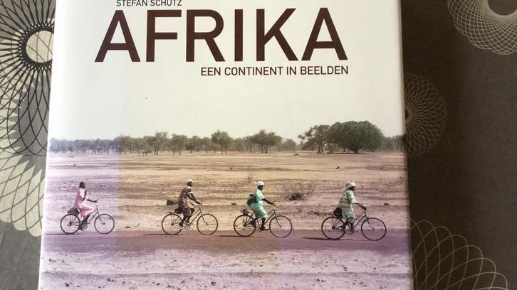 Afrika - een continent in beelden, Boeken, Reisgidsen, Zo goed als nieuw, Reisgids of -boek, Afrika, Overige merken, Ophalen of Verzenden