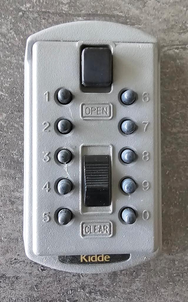 sleutelkluis, Huis en Inrichting, Kasten | Lockerkasten, Zo goed als nieuw, Ophalen of Verzenden