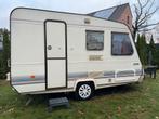 Mooie adria lichtgewicht caravan met stapelbed voor kinderen, Caravans en Kamperen, Mover, Stapelbed, Particulier, Adria
