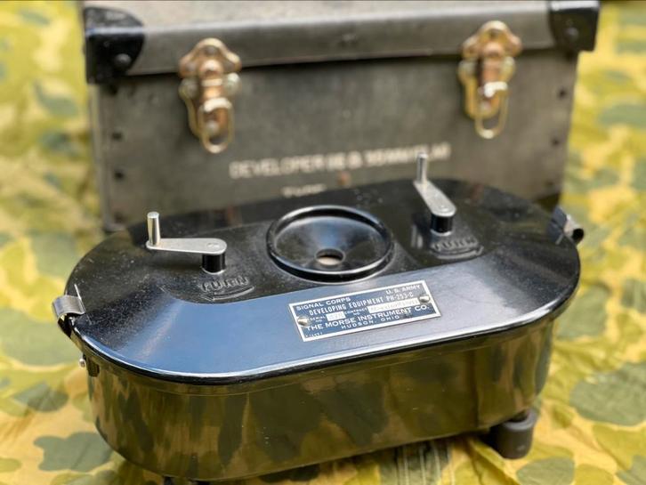 WWII U.S. Signal Corps Developing Equipment PH-253-C (1944), Verzamelen, Militaria | Tweede Wereldoorlog, Overige soorten, Ophalen of Verzenden