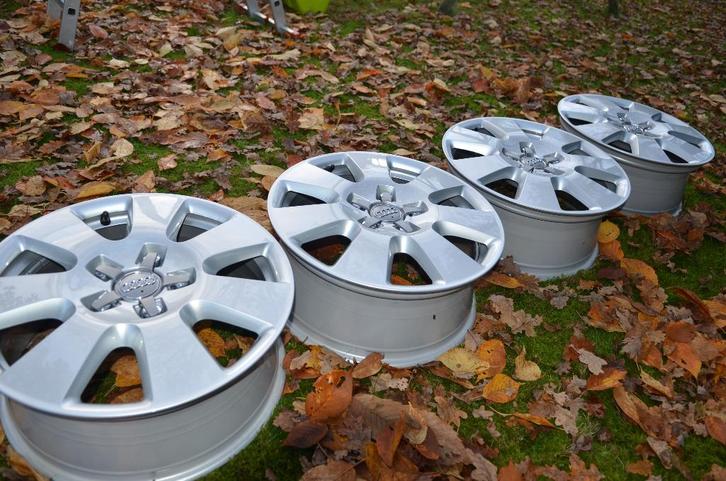 Originele Audi Q7 velgenset (4L0 601 025 AF), Auto-onderdelen, Banden en Velgen, Velg(en), Winterbanden, 18 inch, Ophalen of Verzenden