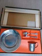 Assiette, couverts, tasse en métal argenté Zilmeta Gero, Enlèvement ou Envoi