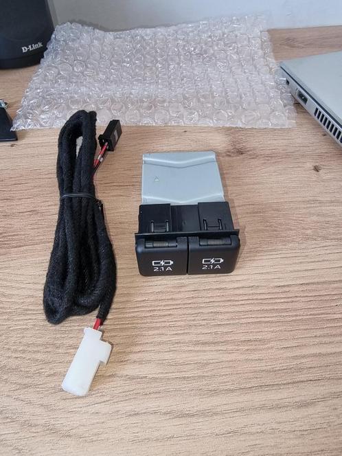 USB Quick Charger (middenconsole achteraan) voor Toyota RAV4, Autos : Pièces & Accessoires, Moteurs & Accessoires, Suzuki, Toyota