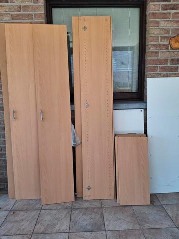 GRATIS beuken fineer kast met 5 planken, Ophalen, Zo goed als nieuw
