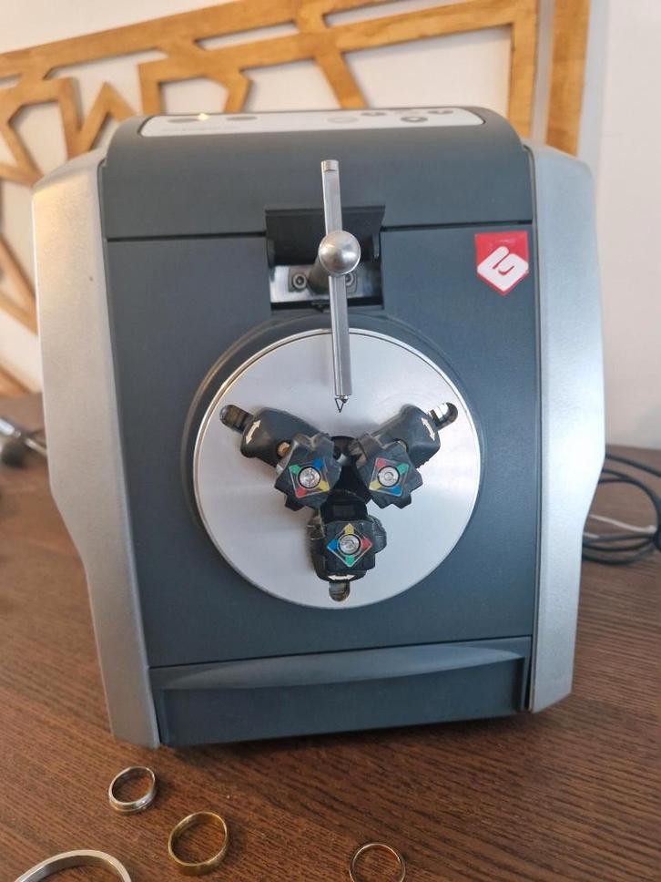 Gravograph M10 ringen en armbanden graveermachine, Bijoux, Sacs & Beauté, Bracelets, Utilisé, Enlèvement ou Envoi