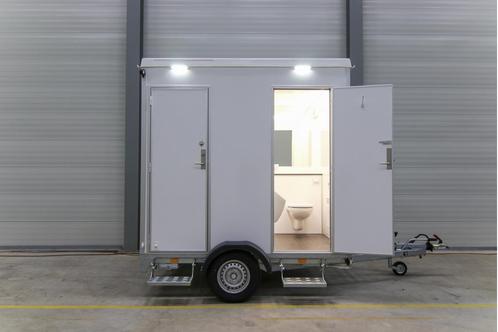 VIP Toiletwagen 1+1+1 | 2 Toiletten + Urinoir | WC wagen, Articles professionnels, Machines & Construction | Abris de chantier & Conteneurs