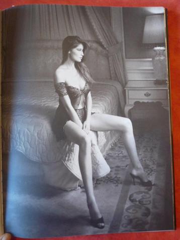 Foto Laetitia Casta beschikbaar voor biedingen
