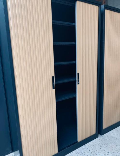 Groot lot stevige metalen kasten, Huis en Inrichting, Kasten | Roldeurkasten en Archiefkasten, Zo goed als nieuw, Ophalen