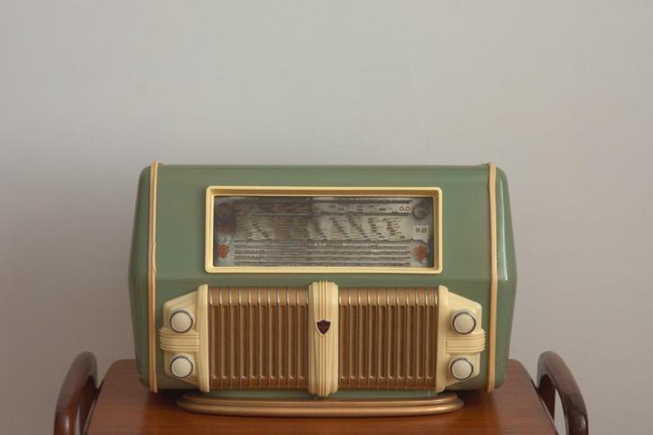 Radio Clarville M112 Frankrijk 1951, Antiek en Kunst, Antiek | Tv's en Audio, Ophalen