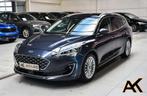 Ford Focus Break Vignale 1.5TDCi - LEDER / NAVI / TREKHAAK, 4 cilinders, Blauw, https://public.car-pass.be/vhr/fc5f9d67-84fd-4dfb-ac02-288ddd8c7a0c