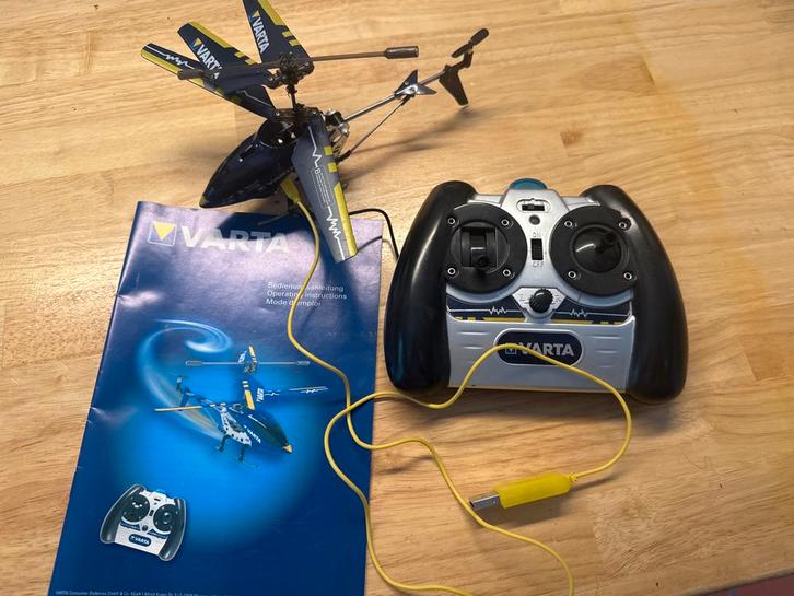 Hélicoptère télécommandé Varta RC avec manette + chargeur, Hobby en Vrije tijd, Modelbouw | Radiografisch | Helikopters en Quadcopters