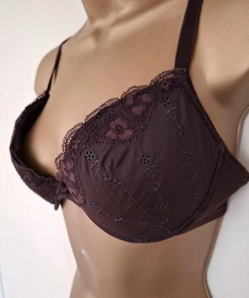 Elegante Chocoladebruine BH met Zachte Vulling - 80C, Vêtements | Femmes, Sous-vêtements & Lingerie, Soutien-gorge, Brun, Enlèvement ou Envoi