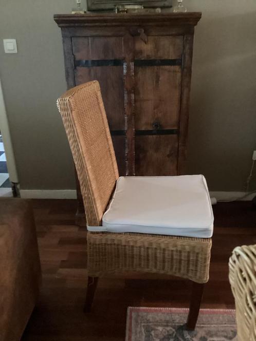 Eettafel met 6 stoelen + dressoir, Huis en Inrichting, Tafels | Eettafels, Gebruikt, Overige houtsoorten, Ophalen