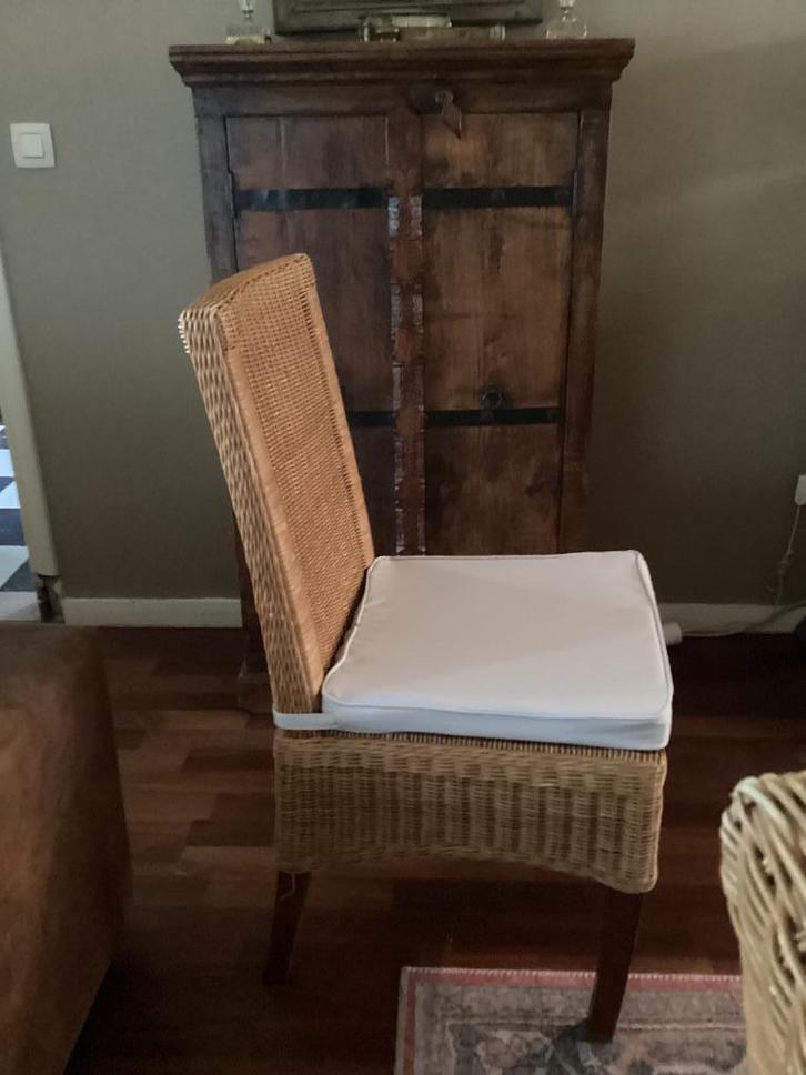 Eettafel met 6 stoelen + dressoir, Huis en Inrichting, Tafels | Eettafels, Gebruikt, Vijf personen of meer, Rechthoekig, Overige houtsoorten