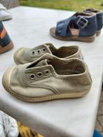 Sportschoenen met 22, Ophalen of Verzenden, Gebruikt