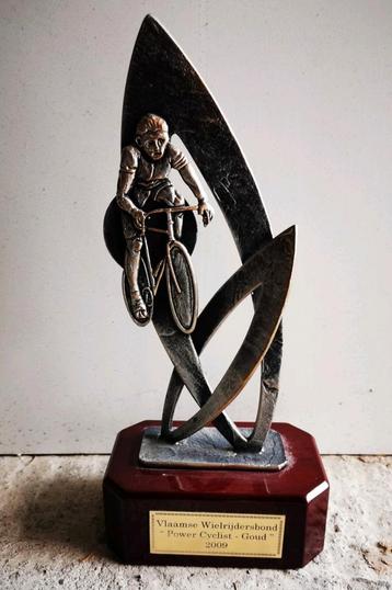 Wielrenners trofee in vol metaal op voet, Sport en Fitness, Ophalen of Verzenden, Zo goed als nieuw, Overige typen