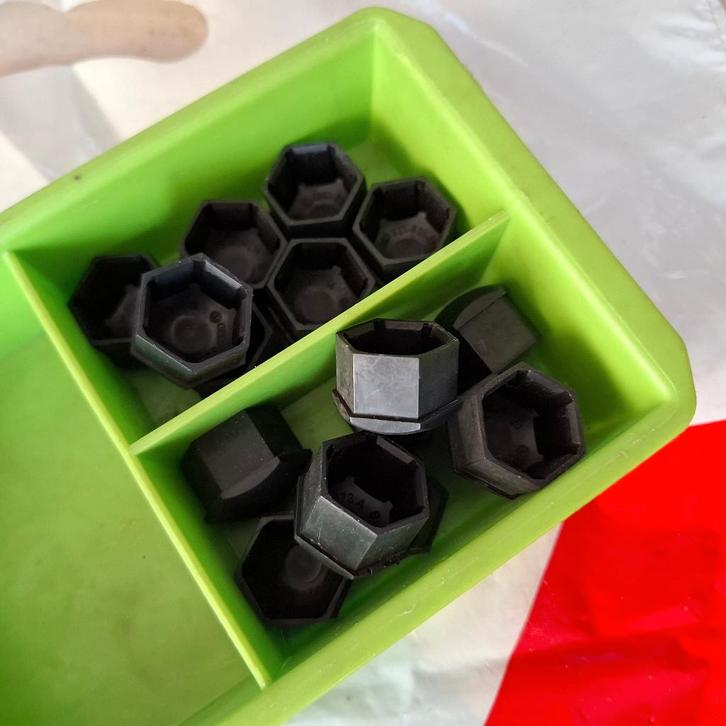 LOT de Cache-Boulons de roues MINI BRITISH LEYLAND AUSTIN, Auto-onderdelen, Klein materiaal, Mini, Gebruikt, Ophalen of Verzenden