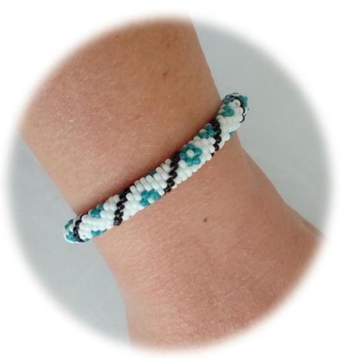 Parelarmband, Handtassen en Accessoires, Armbanden, Nieuw, Overige materialen, Wit, Ophalen of Verzenden