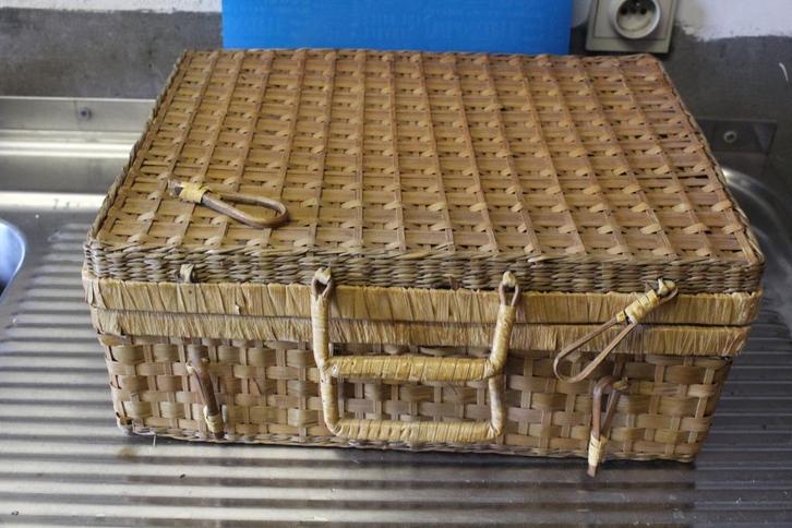 Rieten picknickmand groot, Hobby en Vrije tijd, Picknickmanden, Gebruikt, Zonder inhoud, Ophalen of Verzenden