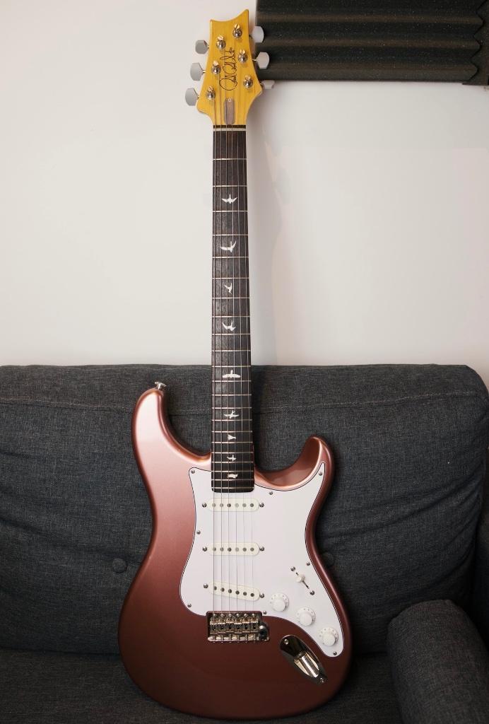 PRS Silver Sky John Mayer 2020 Midnight Rose, Muziek en Instrumenten, Snaarinstrumenten | Gitaren | Elektrisch, Gebruikt, Solid body