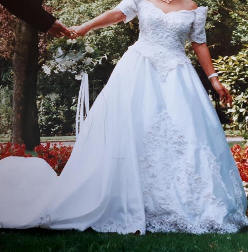 Robe de mariée 2ememain sale