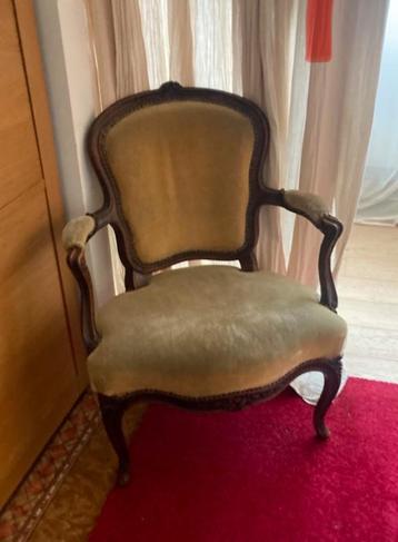 Paire de fauteuils cabriolets Louis XV, Enlèvement
