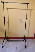 Portant vêtements, Enlèvement, Utilisé