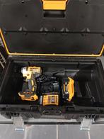 Dewalt, Ophalen