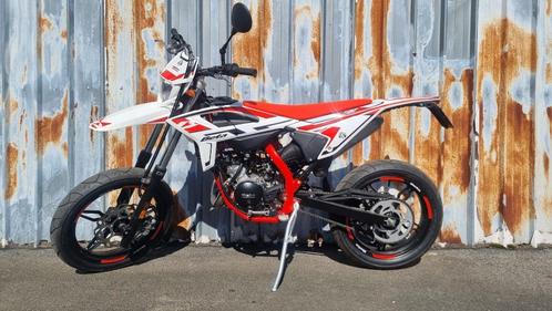 Beta-RR Motard 50 Sport White | B-Klasse | Superdeal, Fietsen en Brommers, Brommers | Honda, Nieuw, Overige modellen, Klasse B (45 km/u)