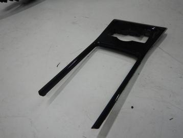 VW Tiguan 571 Inleg Middenconsole Hoogglans Zwart 571864263 beschikbaar voor biedingen
