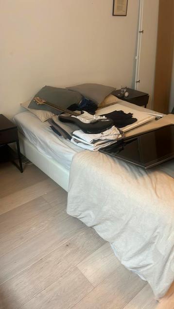 Boxspring / twijfelaar (200cmx140cm) beschikbaar voor biedingen