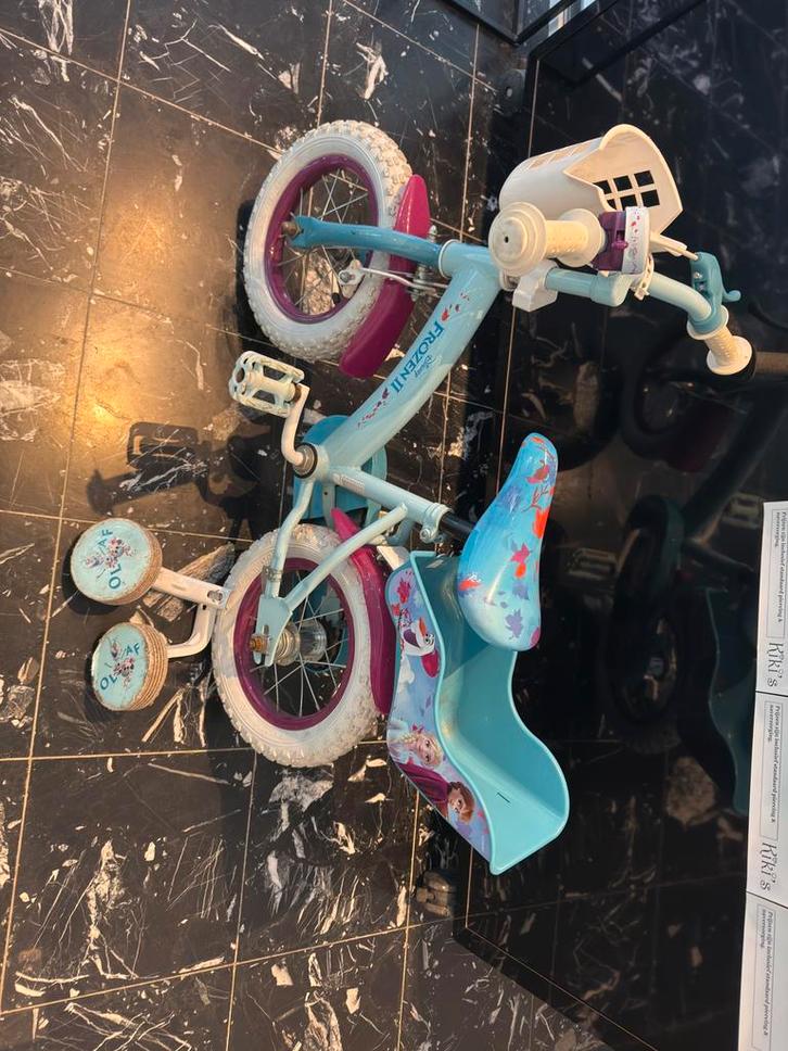 Frozen kinder fiets, Fietsen en Brommers, Fietsen | Kinderfietsjes, Gebruikt, Minder dan 16 inch, Zijwieltjes, Ophalen