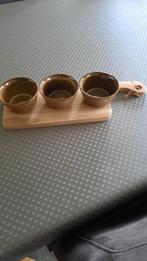 3 stenen aperitief potjes op houten plankje. Nieuw., Nieuw, Ophalen of Verzenden