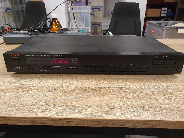 Luxman Digital Synthesized Stereo Tuner T-111L, Audio, Tv en Foto, Tuners, Ophalen of Verzenden